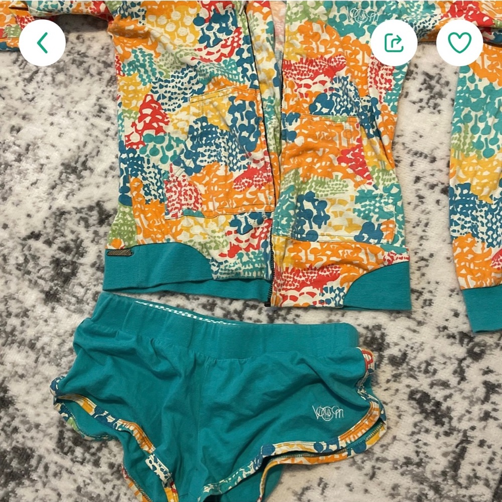 Volcom set - Picture 2 of 3